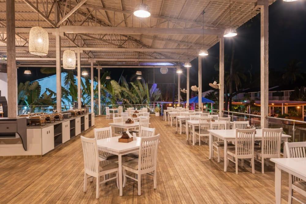Foxoso La Beach Resort & Spa Old Goa Exterior photo